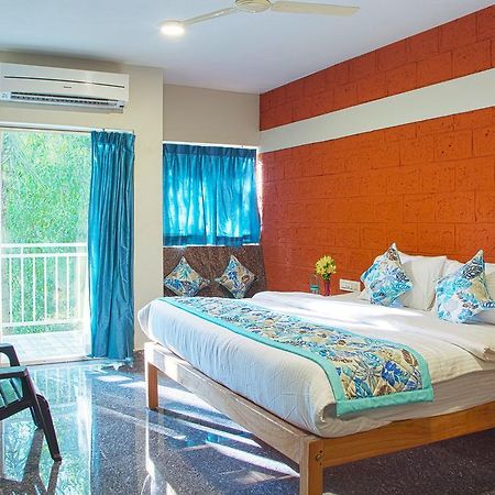 Blue Ocean Sands - On The Beach Kumta ภายนอก รูปภาพ
